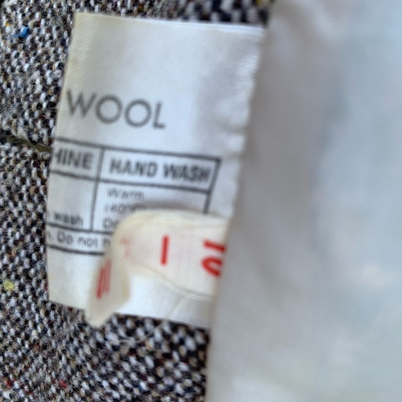 Vintique Tweed 24” Waist all Wool Lined Skirt and 2 button Pockets Jacket Suit - Picture 5 of 16